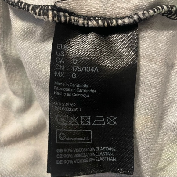 H&M MULTI FLORAL SHORT SLEEVE SCOOP NECK T SHIRT TOP - Picture 4 of 8